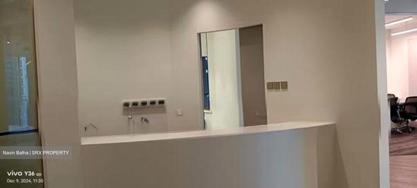 PLUS (D1), Office #613733151